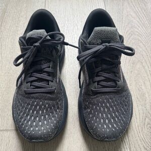 **SOLD**Brooks Womens Black Athletic Shoes